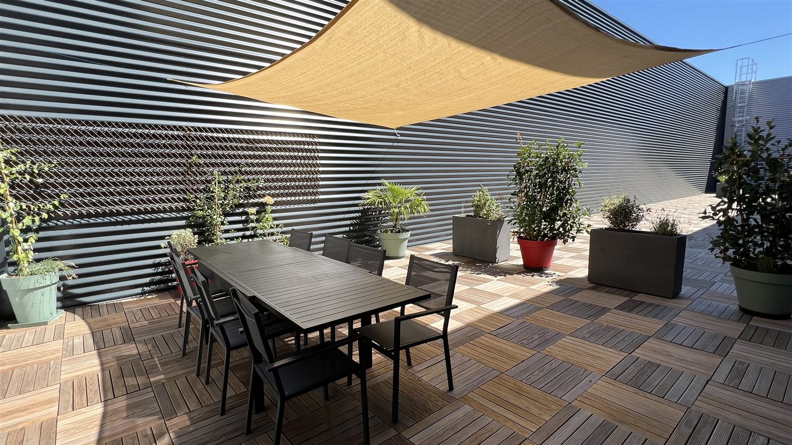 La terrasse des locaux de Micrologiciel